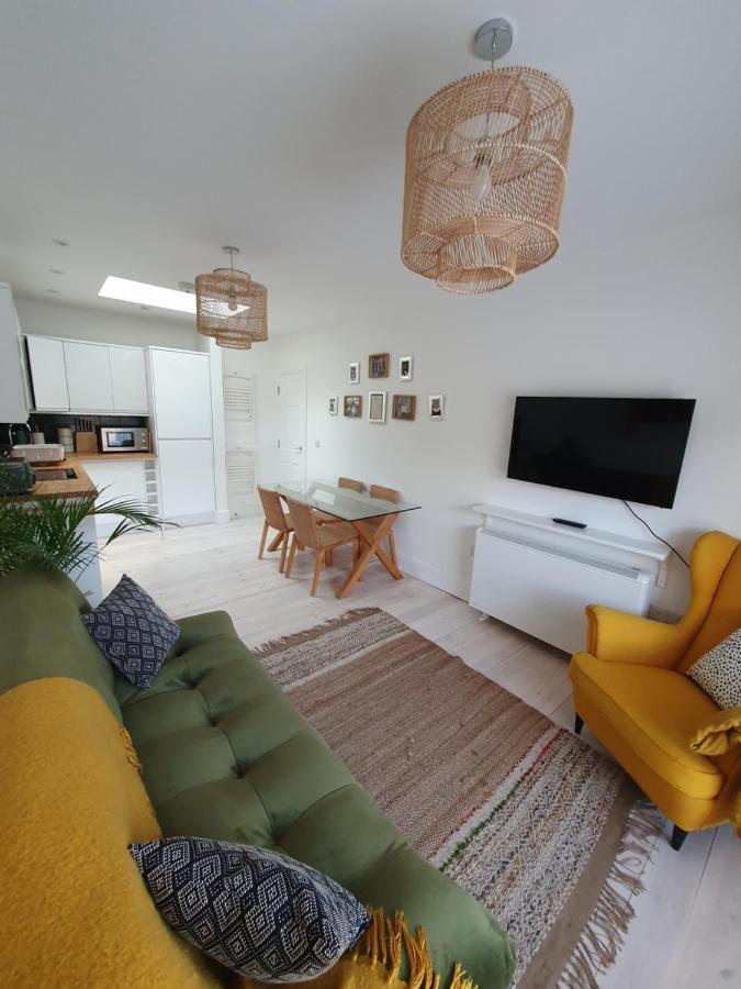 The Taylor Suite - Stunning 2-Ensuite Beds, Cathedral View Roof Garden Truro Exterior foto